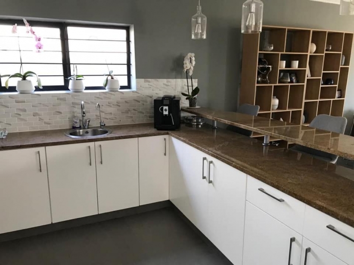 70501992_103741677679029_3196585755723956224_n Small kitchen revamp