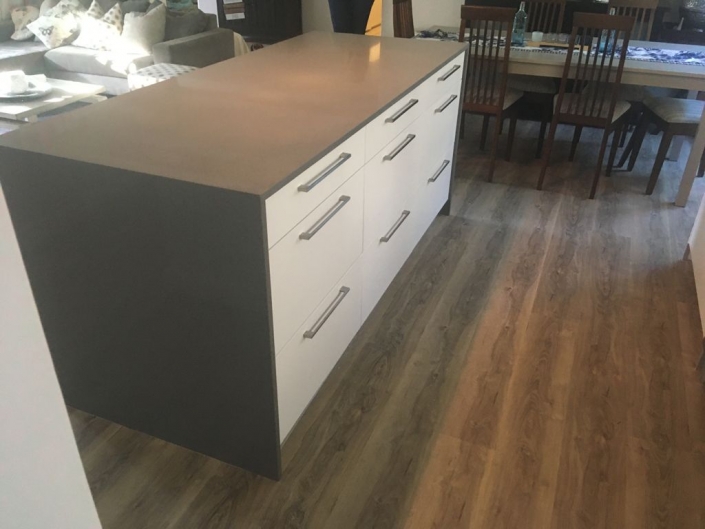 da27159d-4dbc-42ae-80bb-c93294f39c06 Kitchen Centre Island