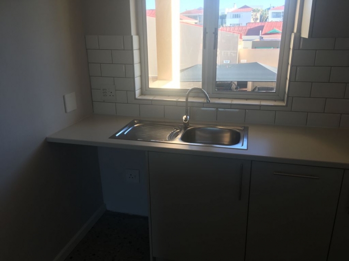 ef710b79-cb60-4a6f-9b24-9e50bb8218c5 Kitchen Double Sink